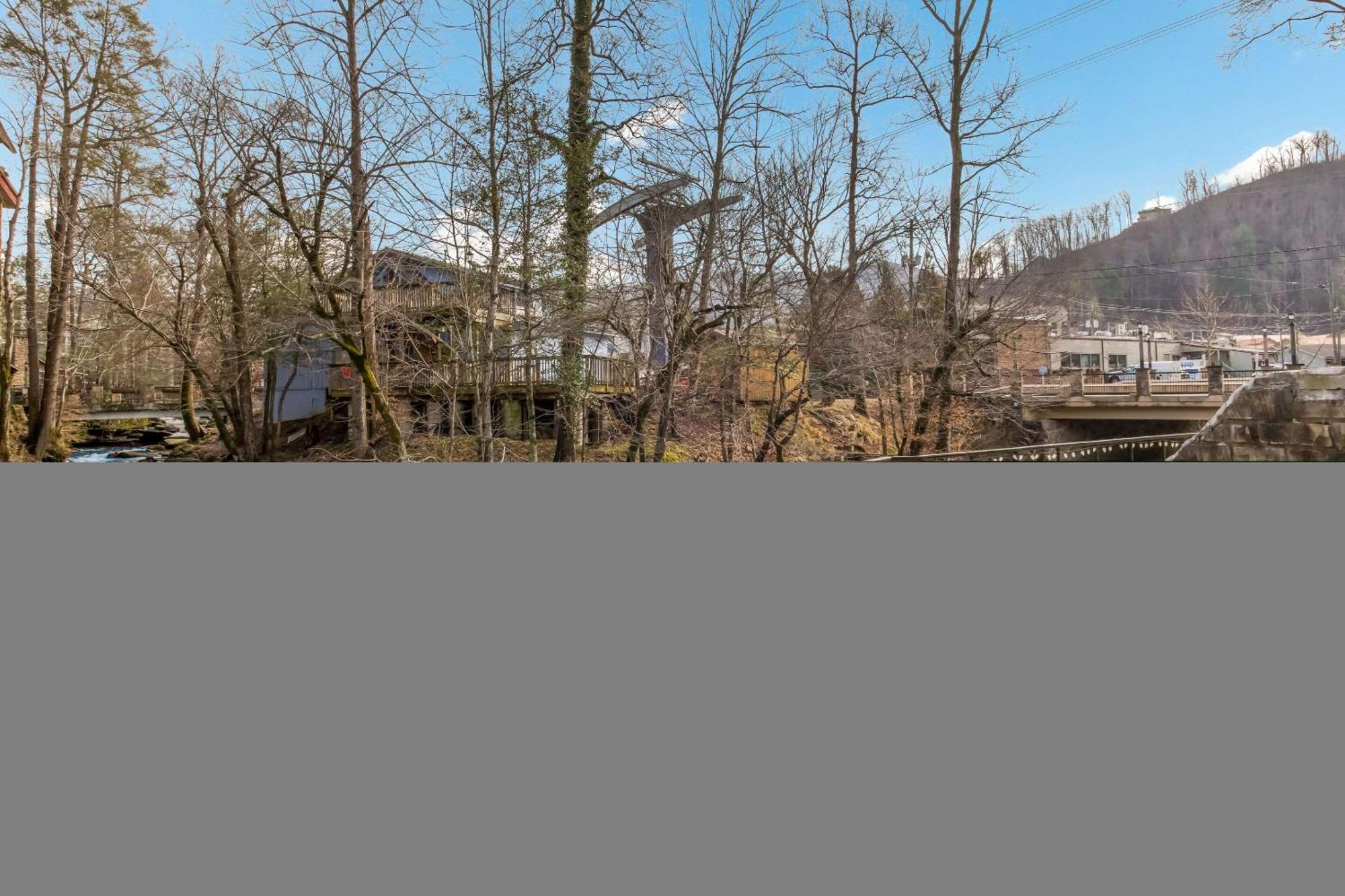 Econo Lodge Inn & Suites On The River Gatlinburg Exterior foto