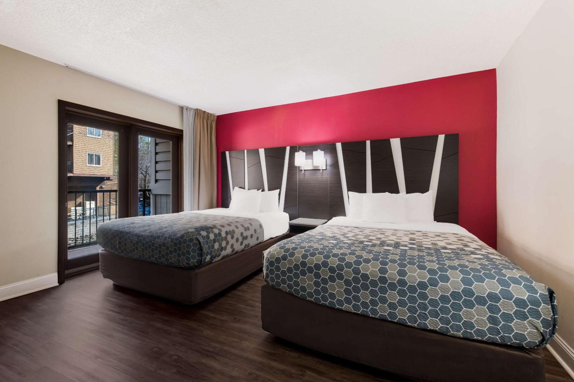 Econo Lodge Inn & Suites On The River Gatlinburg Exterior foto