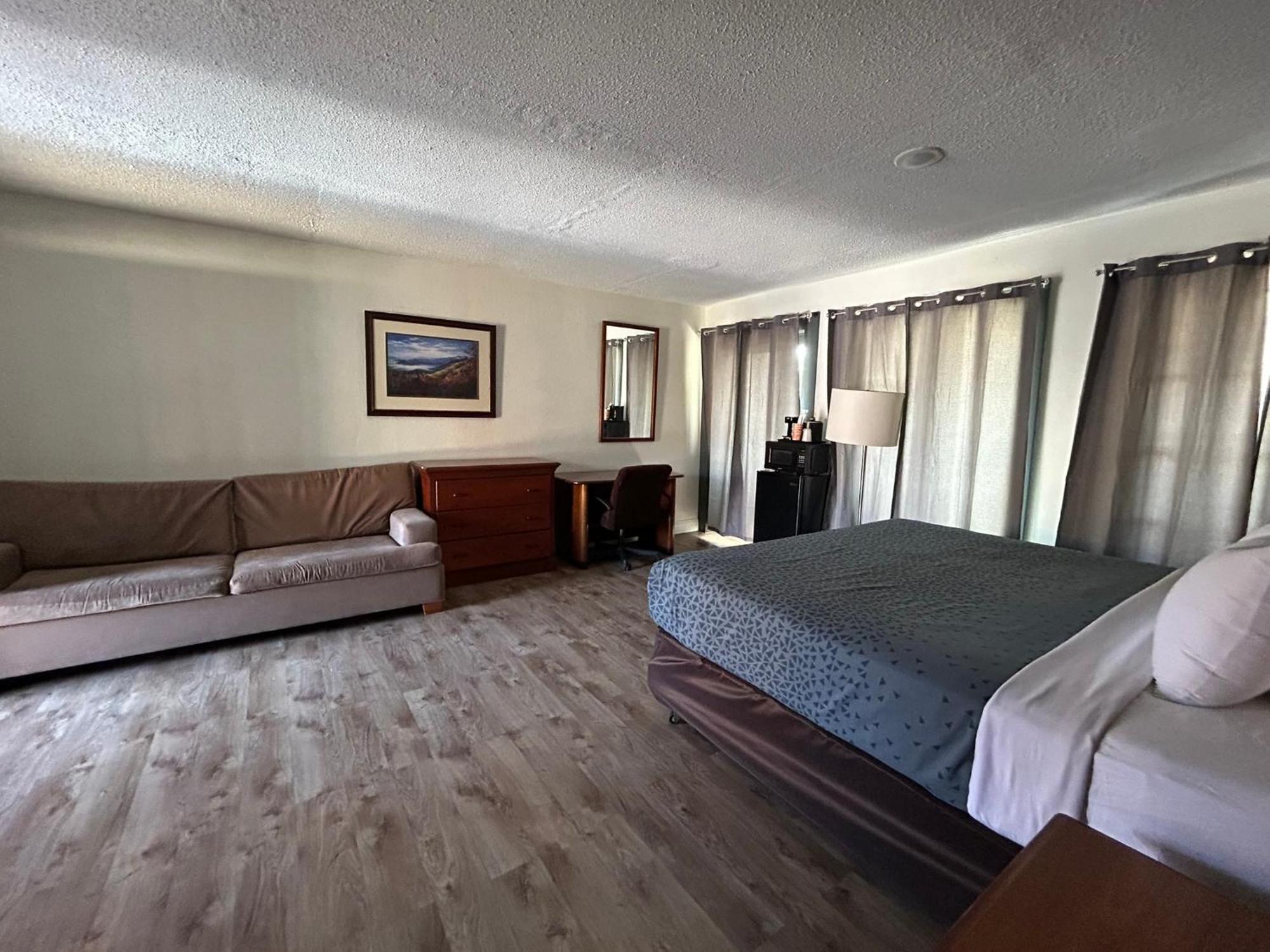 Econo Lodge Inn & Suites On The River Gatlinburg Exterior foto